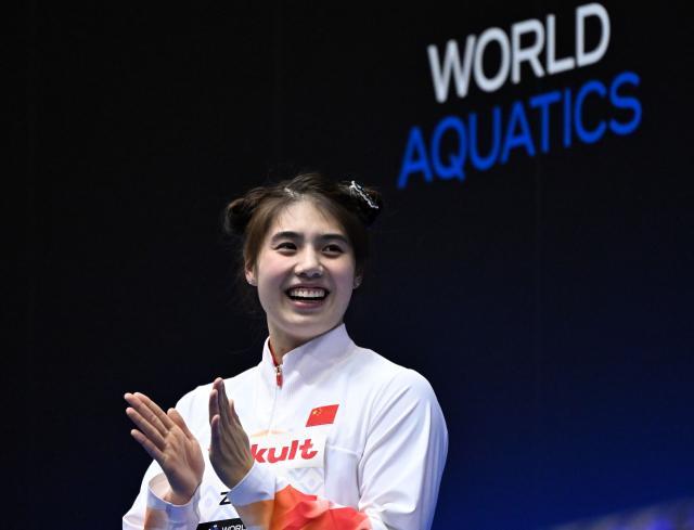 篮球-世锦赛收官日：中国男混接力摘银 徐嘉余张雨霏第3