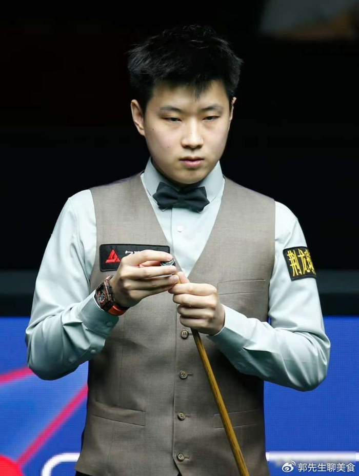 平台-霍金斯终夺冠,老将突围引反思,奖金规则悄悄改写斯诺克逻辑|巴里·霍金斯|利索夫斯基|比赛|冠军|选手_新浪体育_新浪新闻