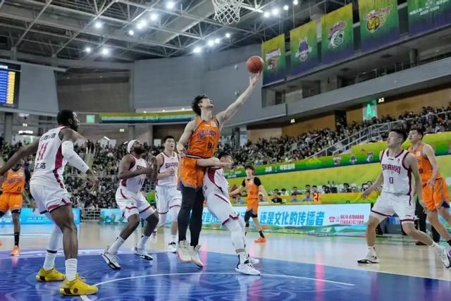 网球-28分大胜!上海2-0晋级CBA四强,季后赛格局初显